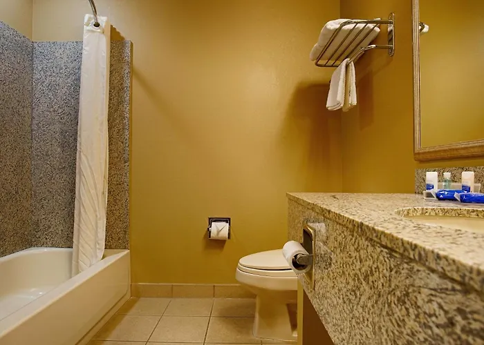 Hotel Western Woodland Hills And 3*