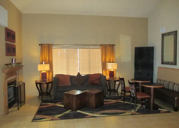 Western Woodland Hills And 3* Tulsa